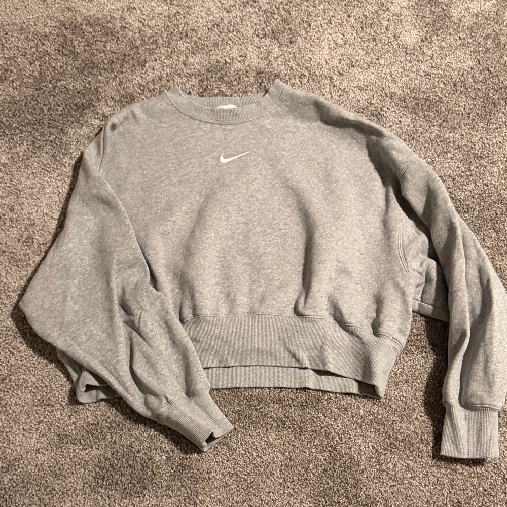 Nike Heather Gray Cropped Pullover